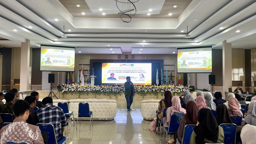 Kegiatan kajian pedagogik dengan tema "Meningkatkan Keterlibatan Siswa Melalui Media Pembelajaran Kreatif"